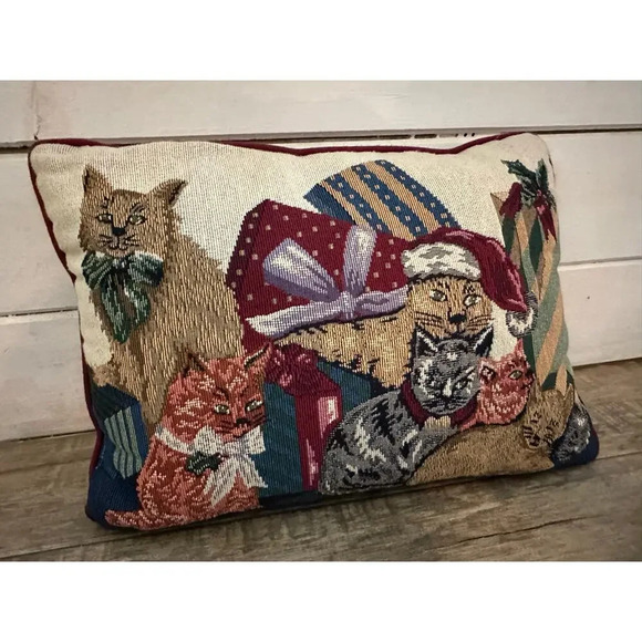 Vintage Christmas Cat Tapestry Pillow Rectangular Used 16 by 11 inches - Picture 2 of 6